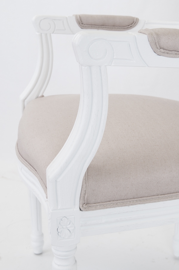 фото Мягкий стул с подлокотниками Diella Beige