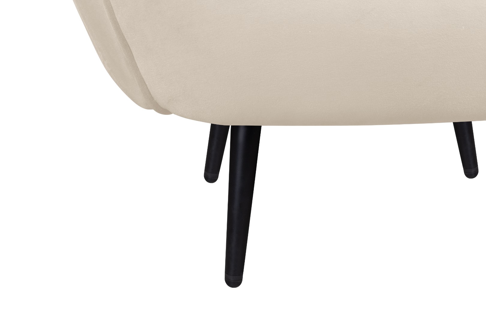 Мягкое кресло Benee Beige на черных ножках в интерьере в Москве Мягкое кресло Benee Beige на черных ножках в интерьере