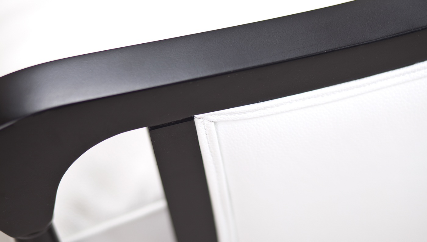 фото Классическое американское кресло Colin White Leather в Москве фото Классическое американское кресло Colin White Leather