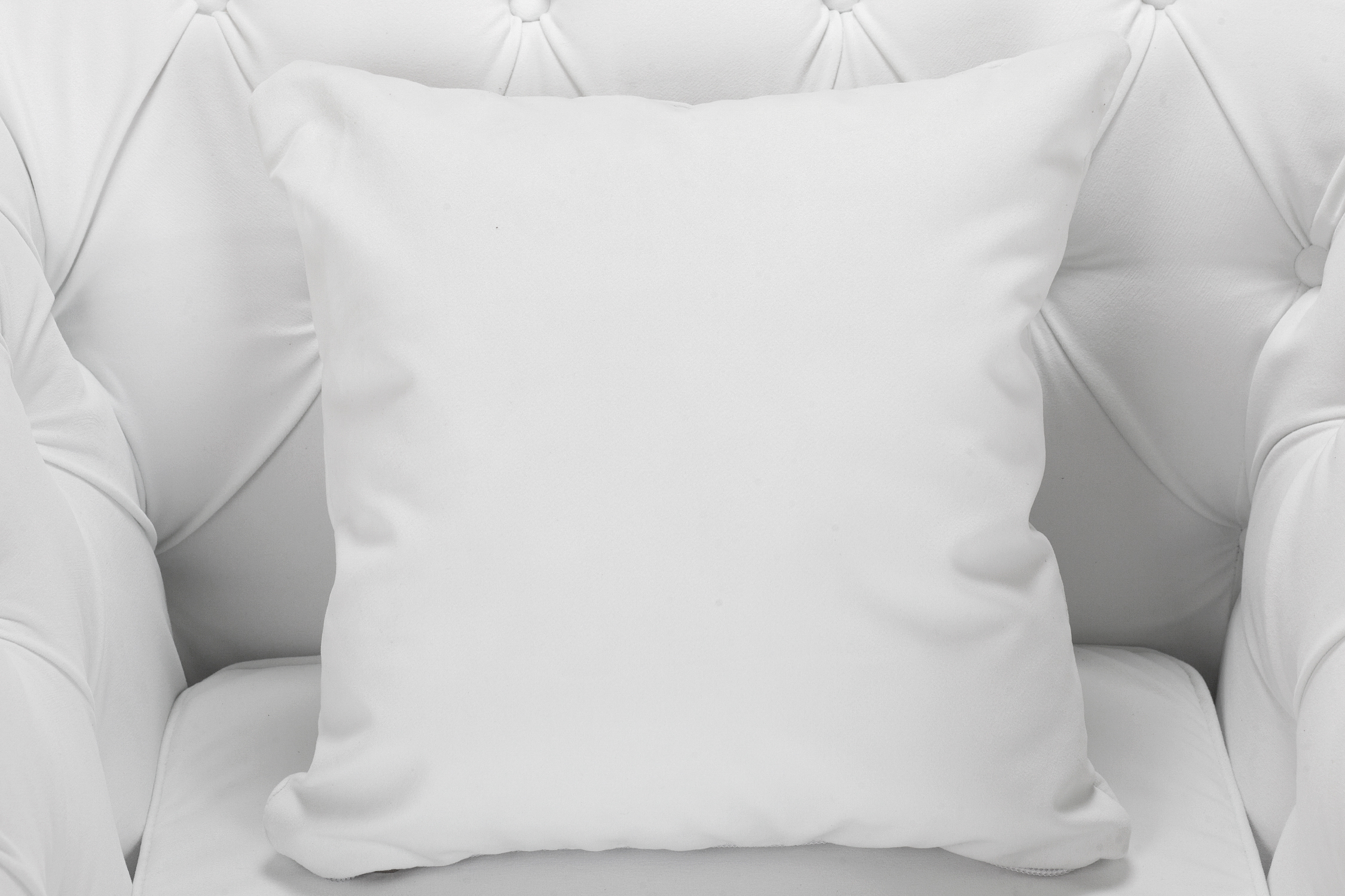 Низкое кресло Dasen White в интерьере