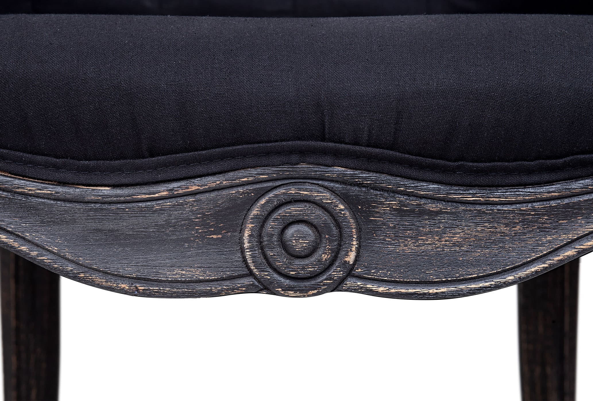 Низкое кресло ретро Kandy Black Old в интерьере