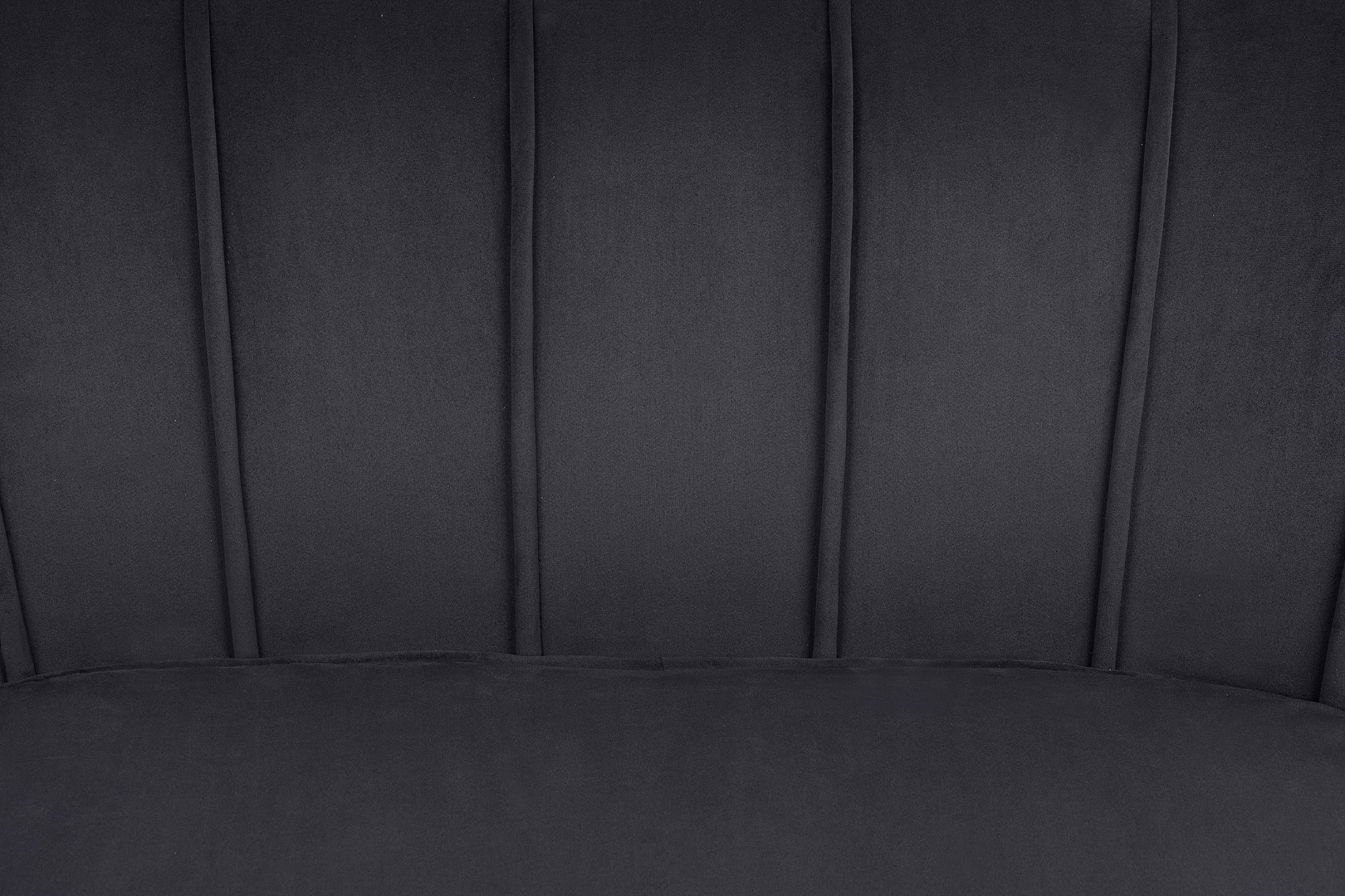 Трехместный диван ракушка для гостиниц Pearl Triple Black в интерьере