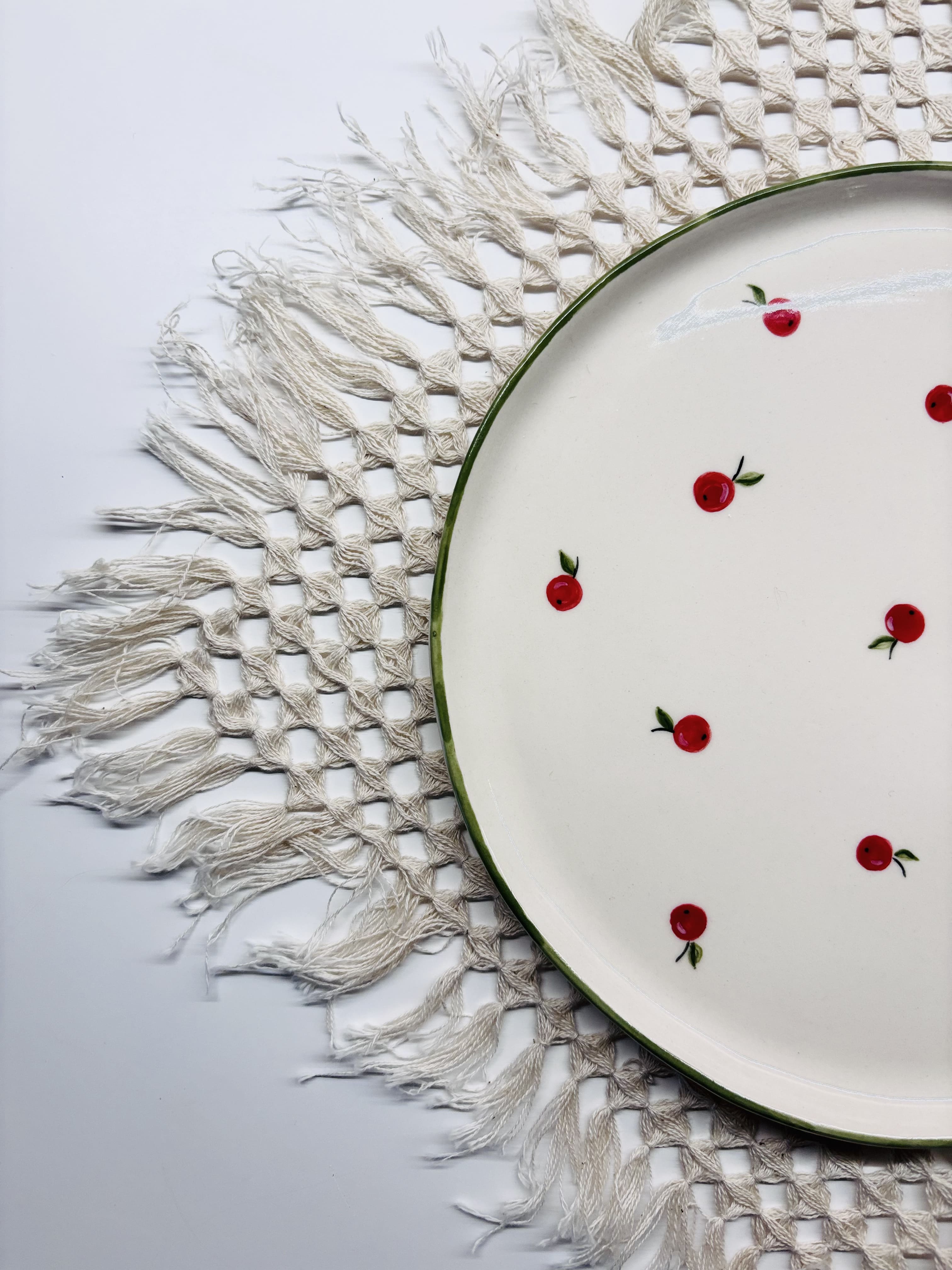 Тарелка "Яблочная" диаметр 19см в интерьере в Москве Тарелка "Яблочная" диаметр 19см в интерьере