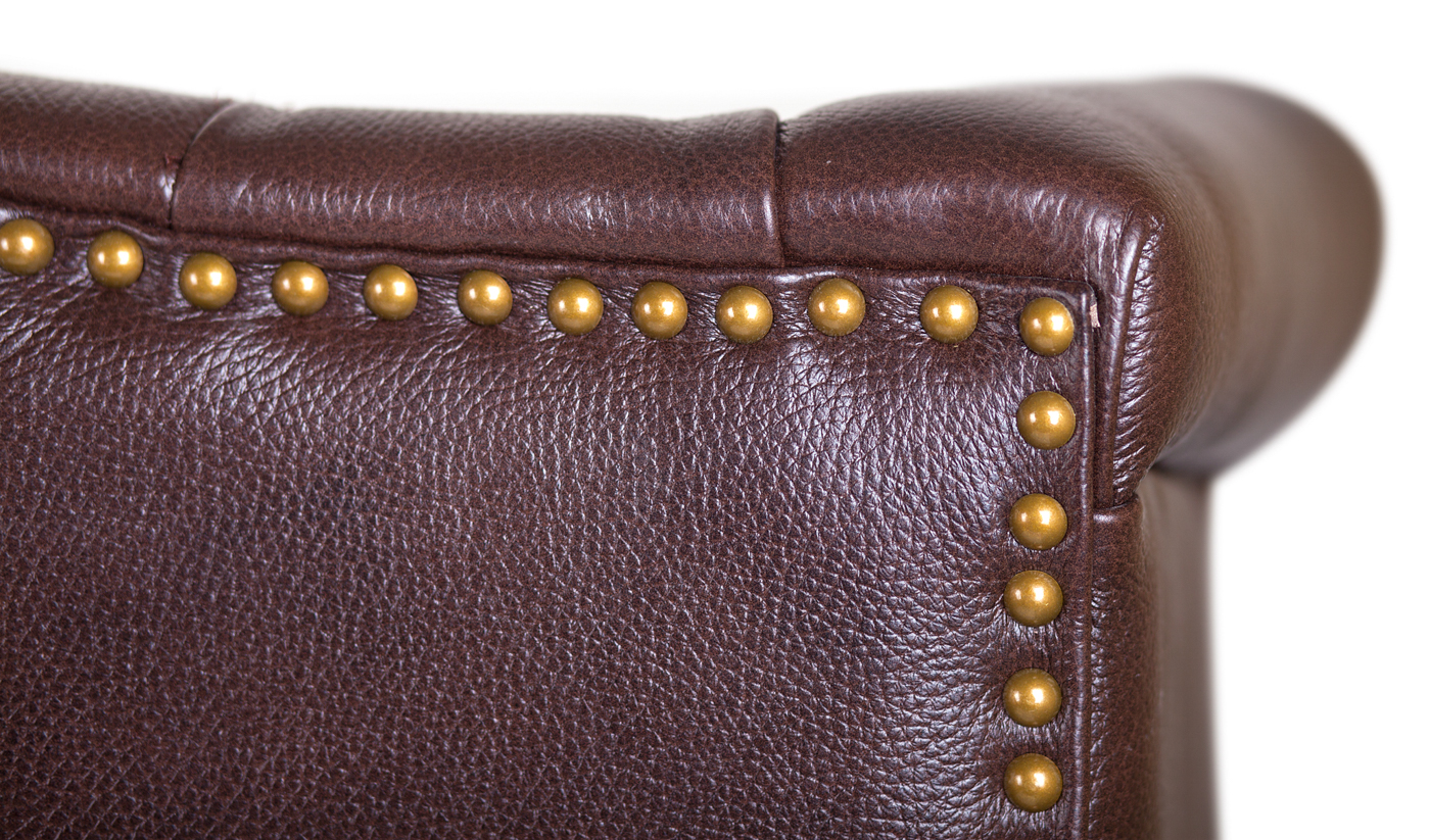 Кожаный дизайнерский диван Royal Sofa Brown в интерьере