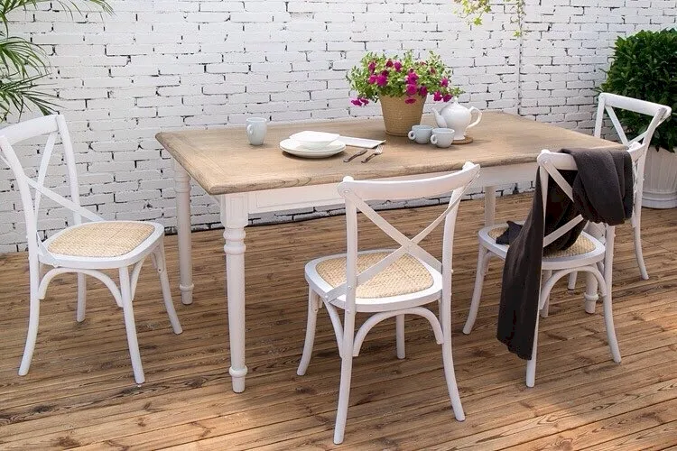 Стул ретро Cross Back White в интерьере в Москве Стул ретро Cross Back White в интерьере