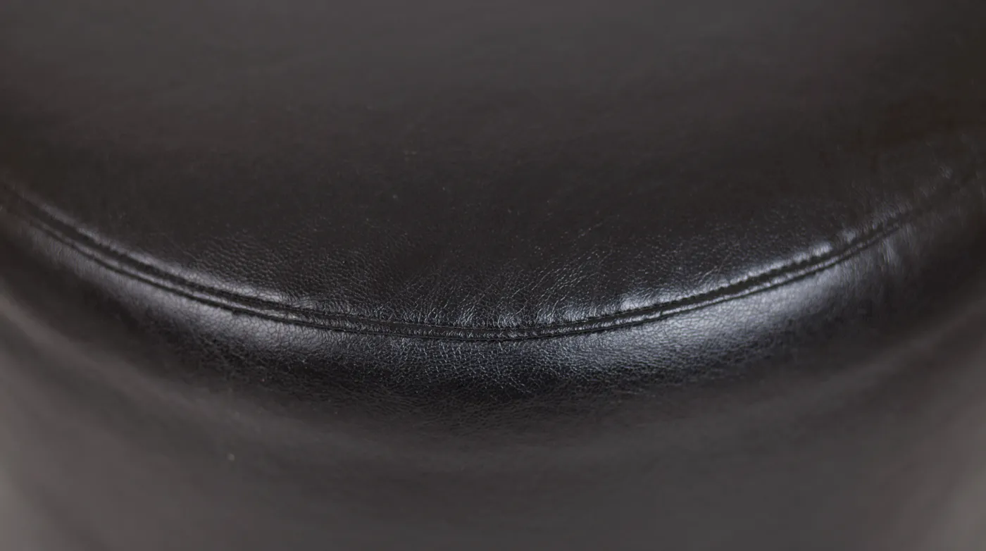 купить Дизайнерский пуф Topper Black в Москве купить Дизайнерский пуф Topper Black