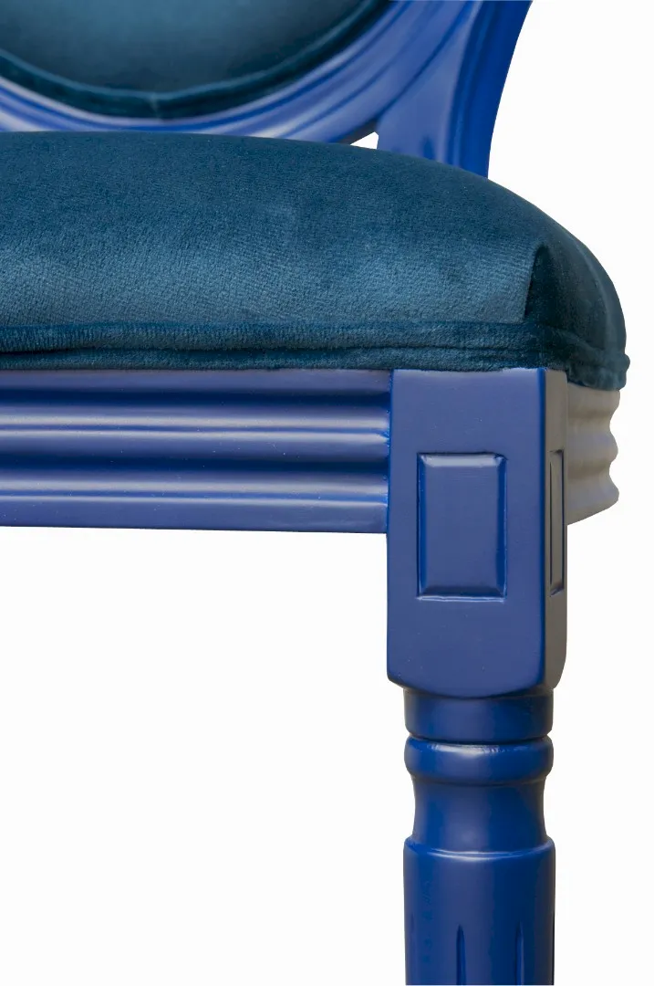 Стул Volker Blue-Blue в интерьере в Москве Стул Volker Blue-Blue в интерьере в Москве