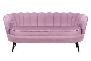 фото Диван ракушка Pearl Triple Pink на черных ножках в интерьере