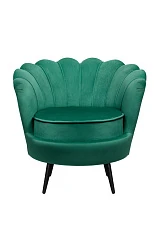 фото Низкое кресло ракушка Pearl Green V2 на черных ножках в интерьере