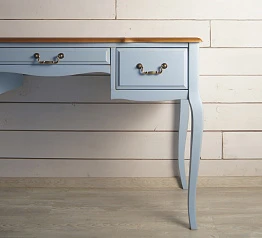 Стол письменный "Leontina Blue" арт ST9347B в интерьере