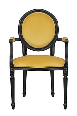 Мягкий стул с подлокотниками Delo Kora Arm Yellow в интерьере