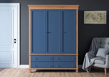 Шкаф трехстворчатый 