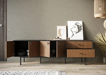 Комод с четырьмя дверками и двумя ящиками 