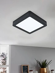 фото 99255 Светодиодный накладной светильник FUEVA 5, 10,5W (LED), 160х160, H28, 1350lm, 4000K, сталь, черн